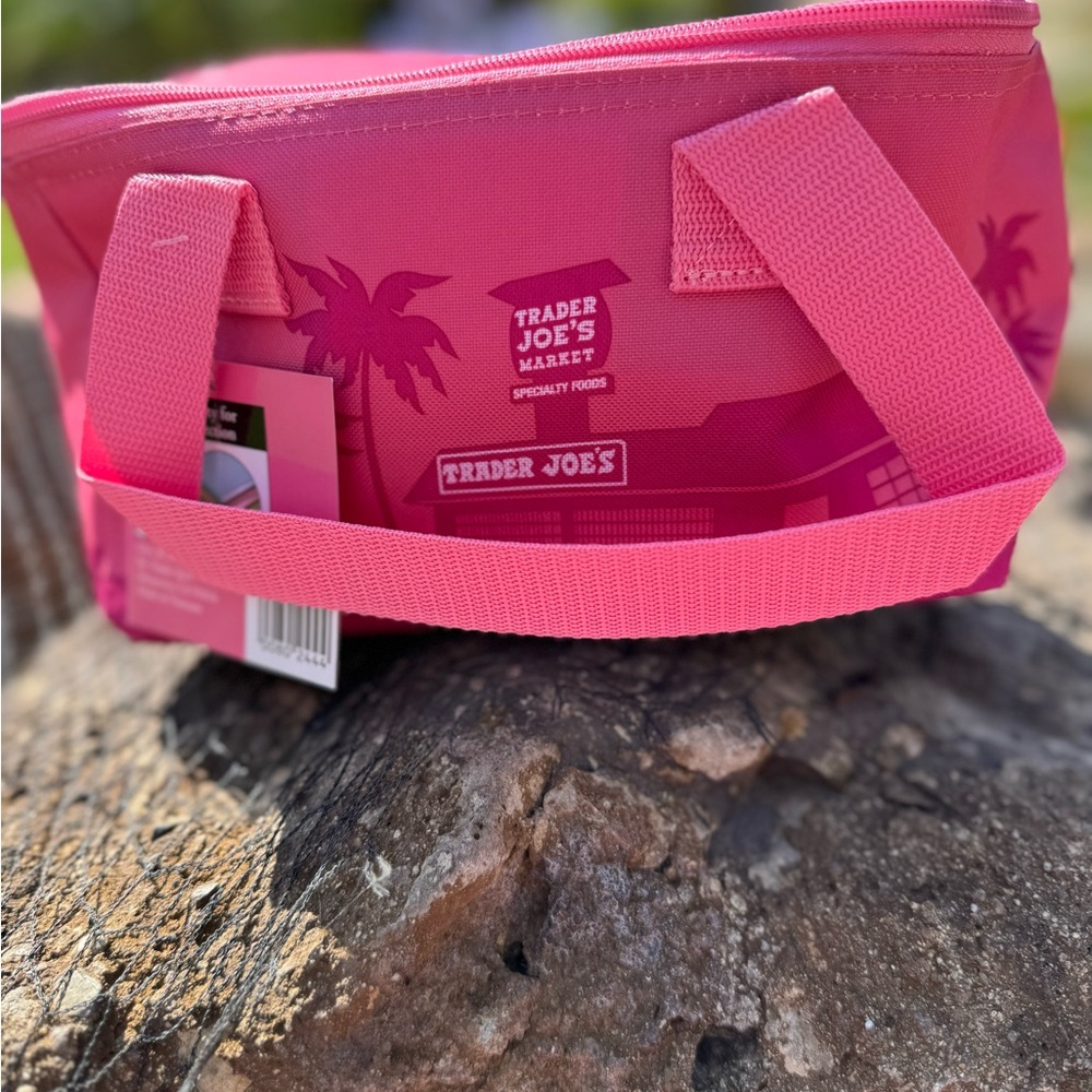 NWT Pink Trader Joe's Insulated Lunch Bag